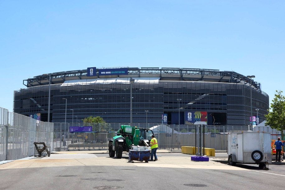 MetLife Stadium może pomieścić ponad 82 tysiące widzów /SARAH YENESEL