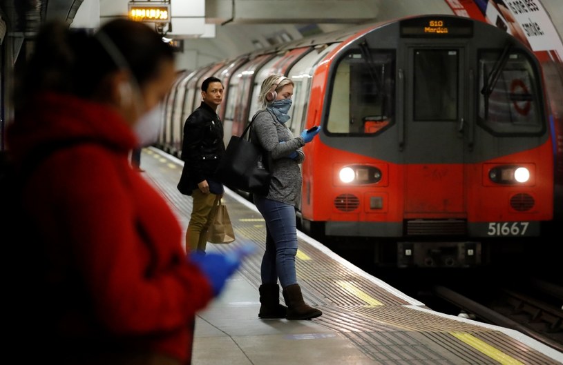 Metro w Londynie /Tolga Akmen /AFP