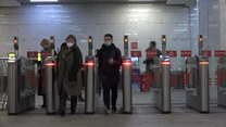 Metro w Moskwie: Będą skanować twarze pasażerów. Celem usprawnienie systemu płatności