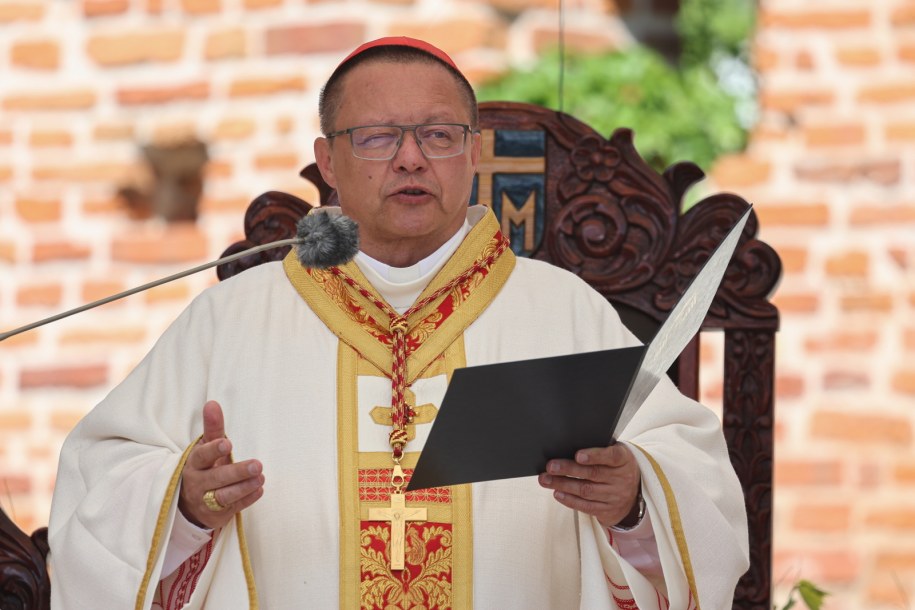 Metropolita krakowski kard. Grzegorz Ryś podczas mszy św. na Skałce /Art Service /PAP