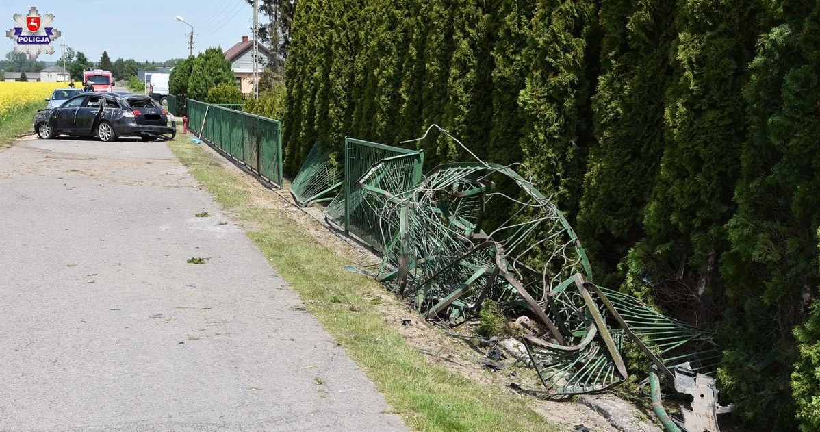 Mężczyzna dosłownie rozpruł samochód /Policja