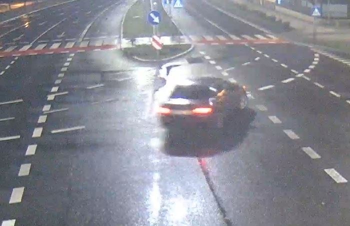 Mężczyzna driftował i kręcił bączki na środku skrzyżowania /KMP Leszno /Policja