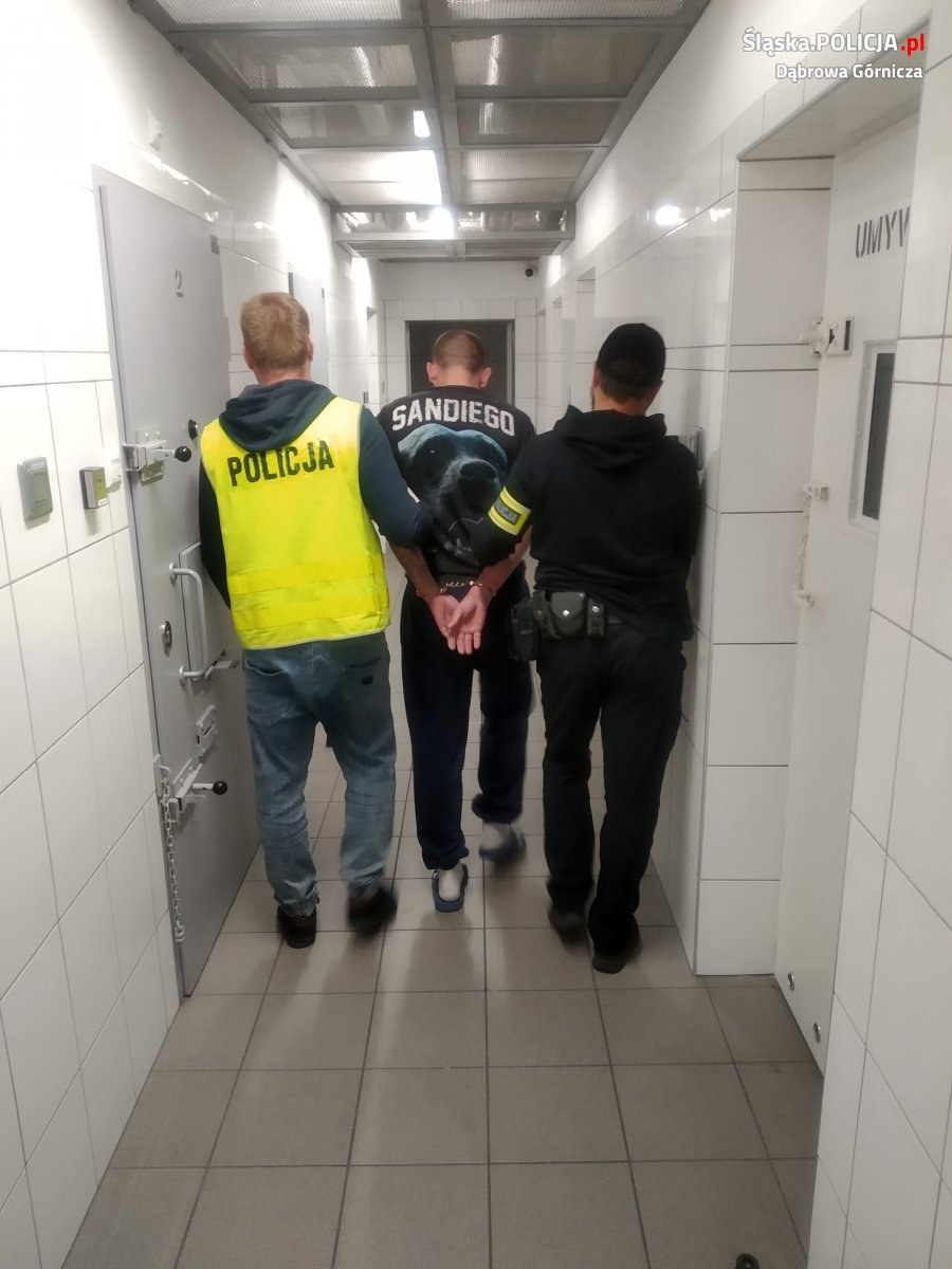 Mężczyzna miał w organizmie przynajmniej około dwóch promili alkoholu. /Policja Śląska /