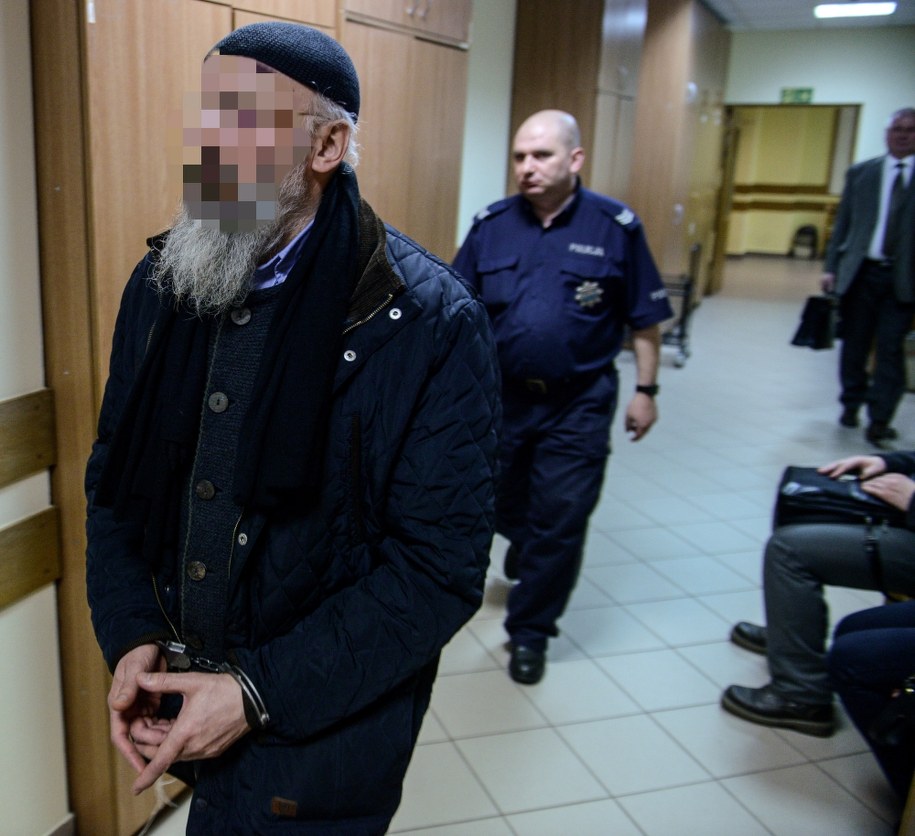 Mężczyzna na podstawie sfałszowanych dokumentów podawał się za izraelskiego doktora prawa i dzięku temu został zatrudniony jako wykładowca na kilku uczelniach wyższych w Warszawie i okolicach. /Jakub Kaminski /PAP