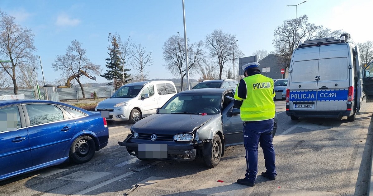 Mężczyzna otrzymał mandaty  i 111 punktów karnych /Policja