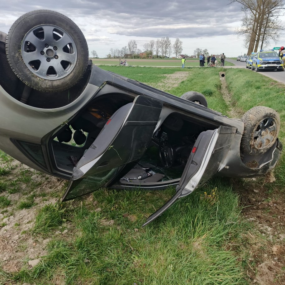 Mężczyzna posiadał przy sobie również substancję psychoaktywną w postaci tabletek /Komenda Powiatowa Policji w Kole