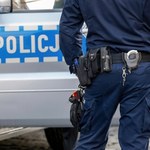 Mężczyzna postrzelony przez policjantów koło cmentarza