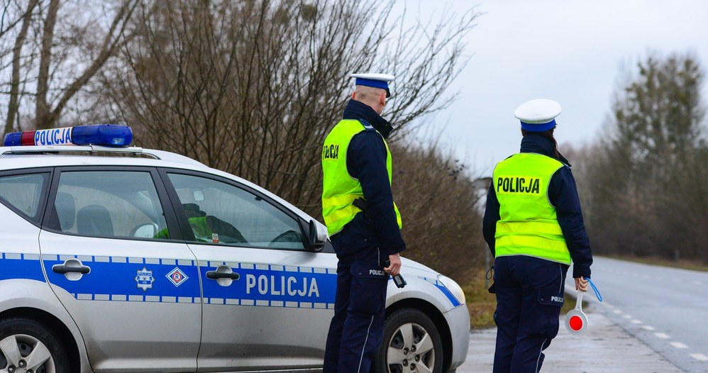 Mężczyzna tak wystraszył się kontroli, że zostawił auto z dzieckiem /Paweł Skraba /Reporter