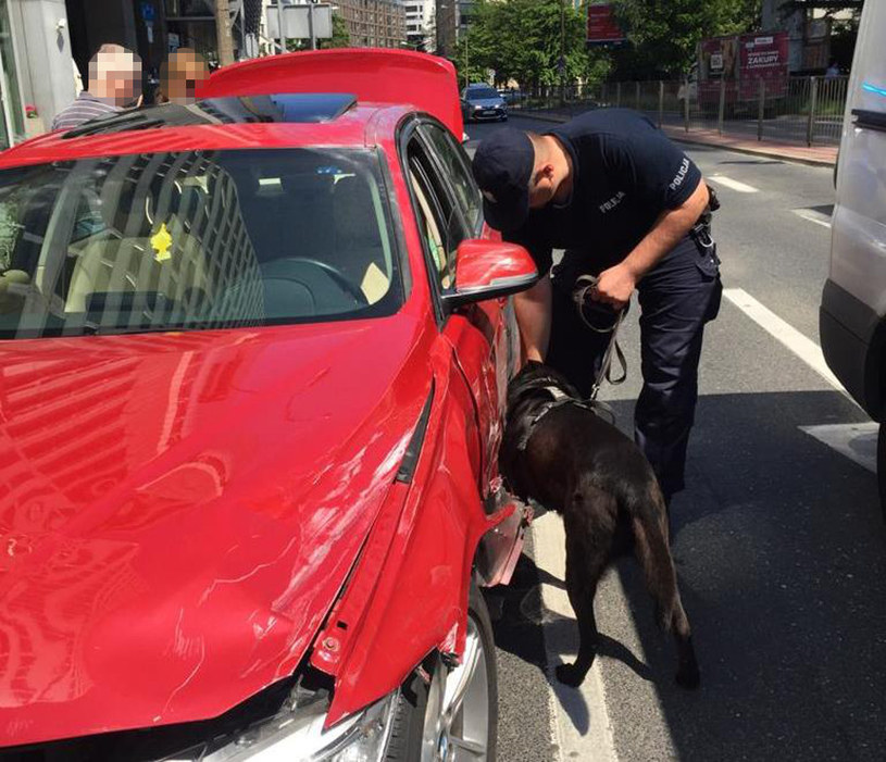 Mężczyzna uciekał czerwonym bmw /KRP I Śródmieście /Policja