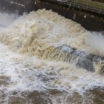 Mężczyzna wpadł do Sanu, porwał go nurt. Akcja ratunkowa na Podkarpaciu