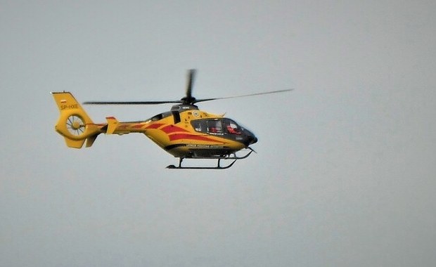 Mężczyzna wypadł z balkonu. Oto co uratowało mu życie