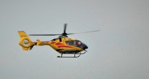 Mężczyzna wypadł z balkonu. Oto co uratowało mu życie