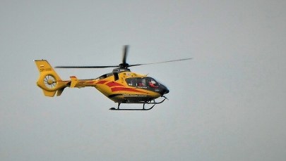 Mężczyzna wypadł z balkonu. Oto co uratowało mu życie