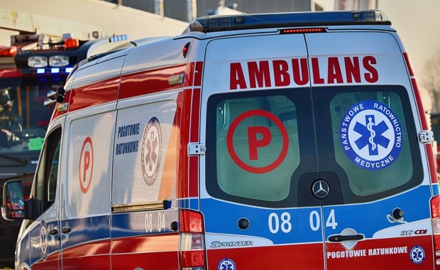 Mężczyzna z raną nogi znaleziony na przystanku w Gdańsku. Policja wyjaśnia incydent