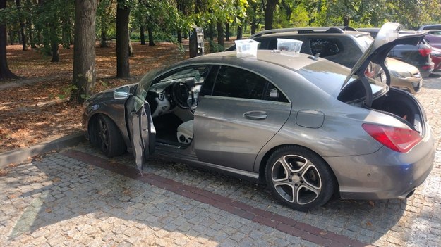 Mężczyzna zaciągnął kobietę do samochodu i groził spowodowaniem wypadku /Policja