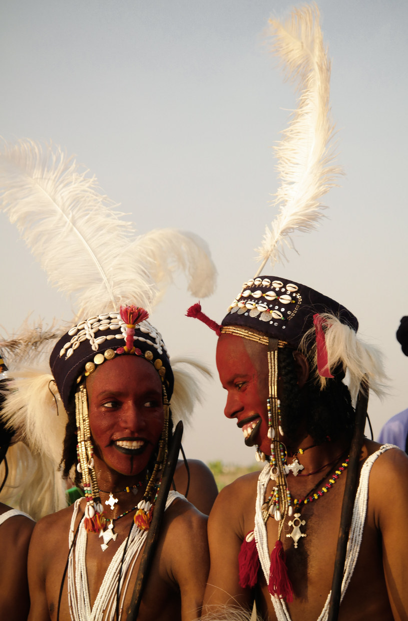Mężczyźni z plemienia Wodaabepodczas tańca yaake /123RF/PICSEL