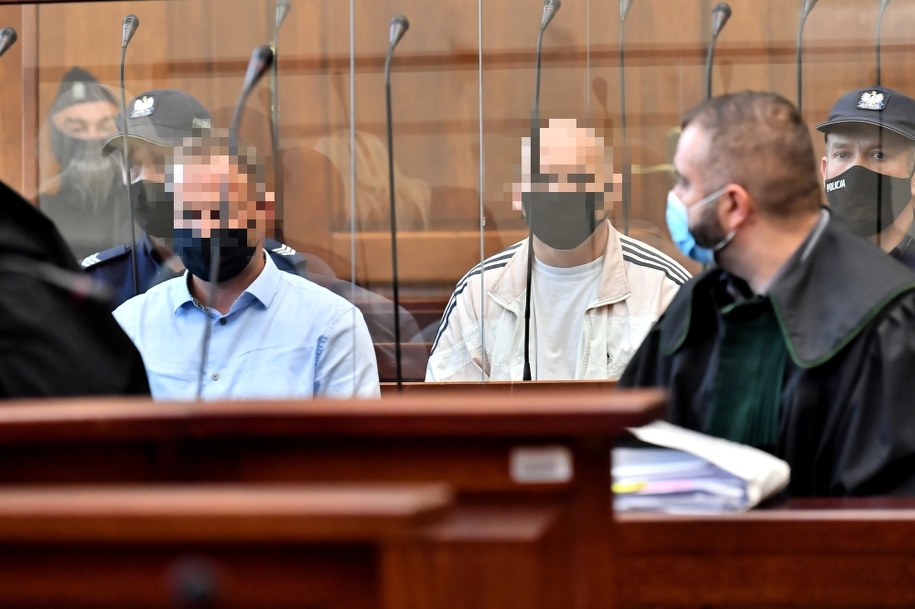 Mężczyźni za gwałt i zabójstwo 15-letniej dziewczyny zostali skazani na 25 lat więzienia / 	Maciej Kulczyński    /PAP