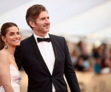 Mężem Amandy Peet jest scenarzysta David Benioff (twórca serialu "Gra o tron"), z którym aktorka ma trójkę dzieci. Aktorki próżno jednak wyszukiwać w obsadzie "Gry o tron". Oglądać mogliśmy ją za to w innej produkcji HBO - serialu "Bliskość".

Peet ma też na koncie dramaturgiczny debiut. W sztuce jej autorstwa "The Commons of Pensacola" jedną z głównych ról zagrała Sarah Jessica Parker.