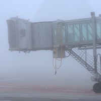 Mgła na Okęciu opóźniła lądowanie kilkunastu samolotów