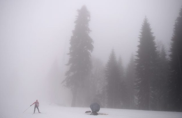 Mgła w Soczi może przeszkodzić w skokach narciarskich /Hendrik Schmidt /PAP/EPA