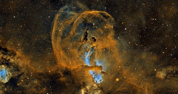 Mgławica NGC 3582 - tam rodzą się gwiazdy... /NASA