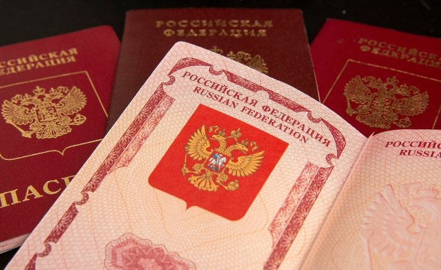 Miał 46 rosyjskich paszportów. Decyzja sądu "obraża przepisy"