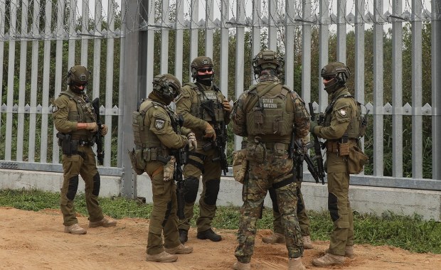 Miał grozić straży granicznej. Ruszył proces aktywisty