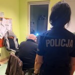 Miał z nimi problem, więc zabił. Czworonogi znaleziono w stawie