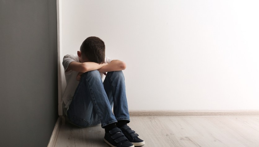 Miał zgwałcić syna partnerki. Dramat ujawniony w szkole