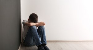 Miał zgwałcić syna partnerki. Dramat ujawniony w szkole