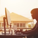 praca zdalna Miała wypadek podczas pracy zdalnej, dostanie odszkodowanie