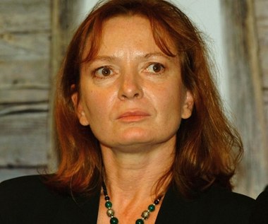Miała zaledwie 24 lata, a on 50. Była młodsza nawet od... jego syna