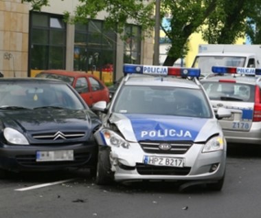 Miałeś stłuczkę z policją? Sprawdź, jak nie dać wmówić sobie winy