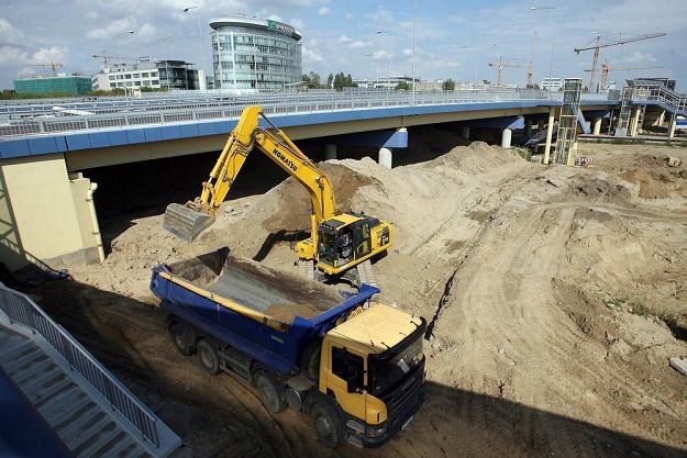 Miasta inwestują w budowę nowych dróg / Fot: Marcin Smulczyński /Agencja SE/East News