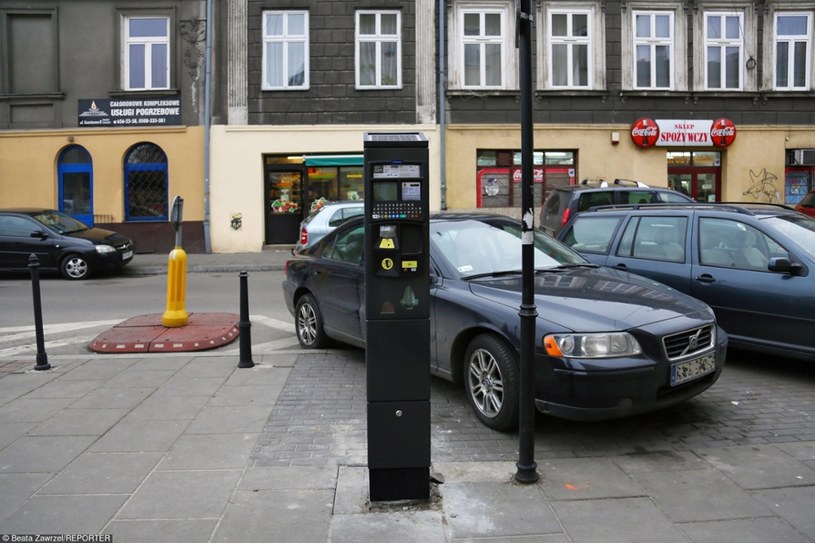 Miasta mają problem z wyegzekwowaniem opłat za parkowanie /Beata Zawrzel /Reporter