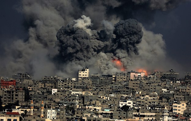 Miasto Gaza po izraelskim nalocie /MOHAMMED SABER  /PAP/EPA