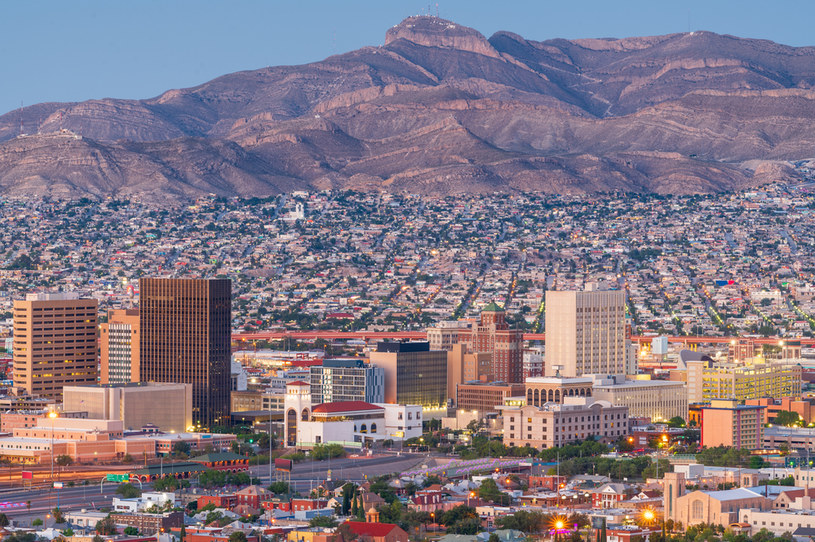 Miasto Meksyk - jego populacja wynosi ponad 8 mln ludzi /123RF/PICSEL