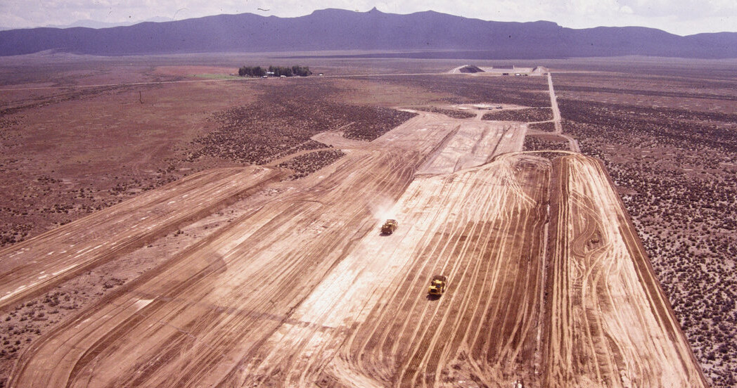 Miasto na pustyni Michaela Heizera już uważane jest na największe dzieło sztuki na świecie /domena publiczna