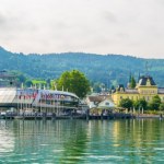 Miasto nad jeziorem przyciąga turystów cały rok. Idealne na ferie i na wakacje