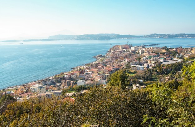 Miasto Pozzuoli /Shutterstock