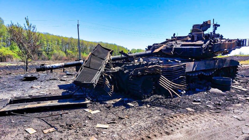 Miażdżąca porażka. Rosja straciła już 100 najnowocześniejszych czołgów