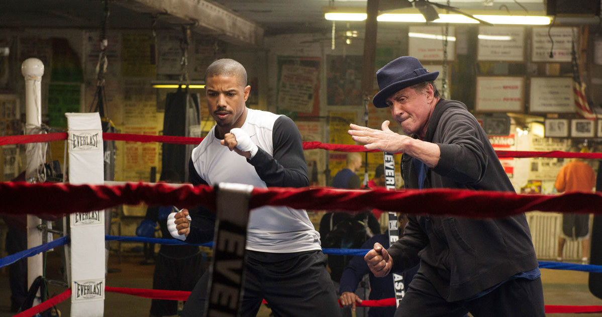 Michael B. Jordan i Sylvester Stallone w scenie z filmu sportowego "Creed: Narodziny legendy" /materiały prasowe