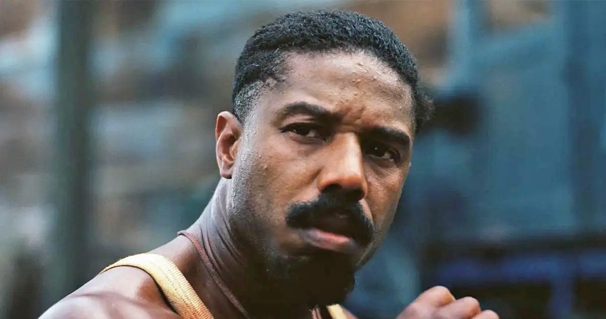 Michael B. Jordan w scenie z "Grzeszników" /materiały prasowe