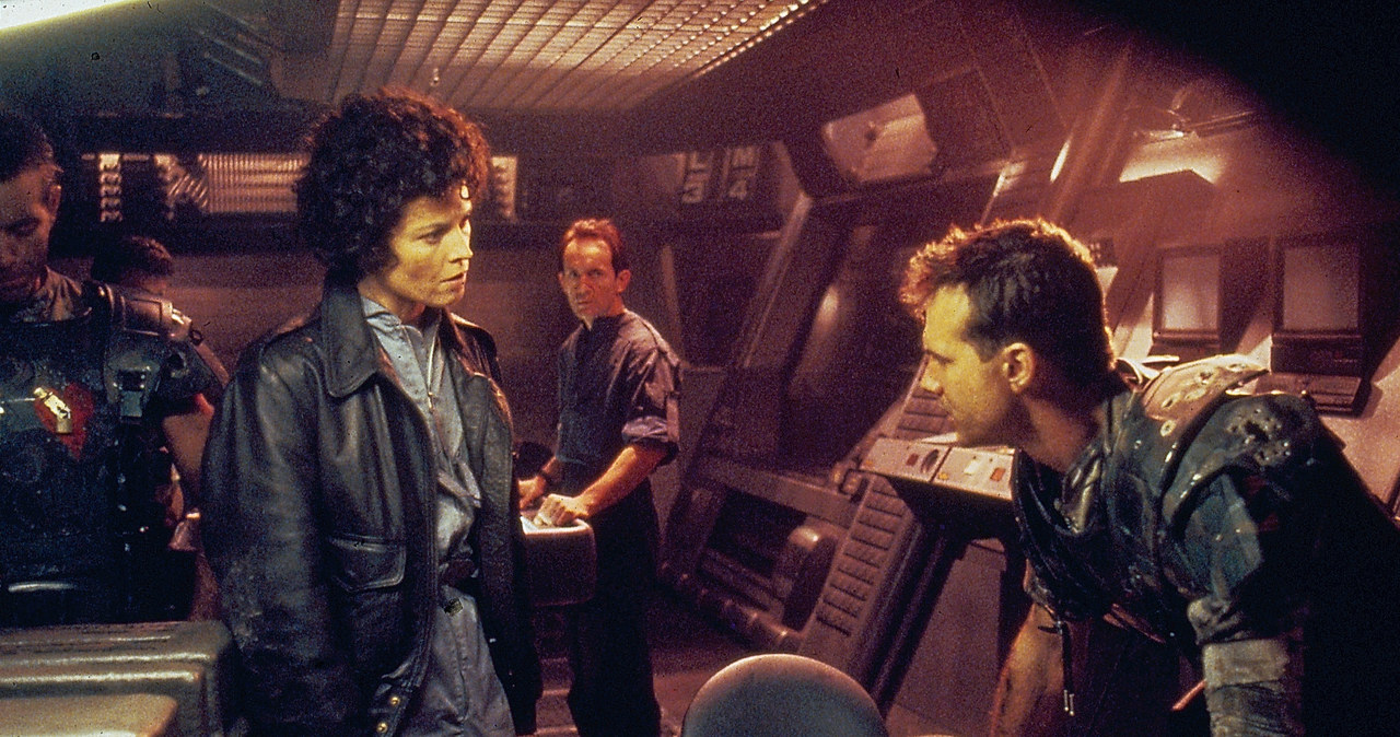 Michael Biehn, Sigourney Weaver, Lance Henriksen i Bill Paxton w filmie "Obcy - decydujące starcie" (1986) /Stanley Bielecki Movie Collection /Getty Images