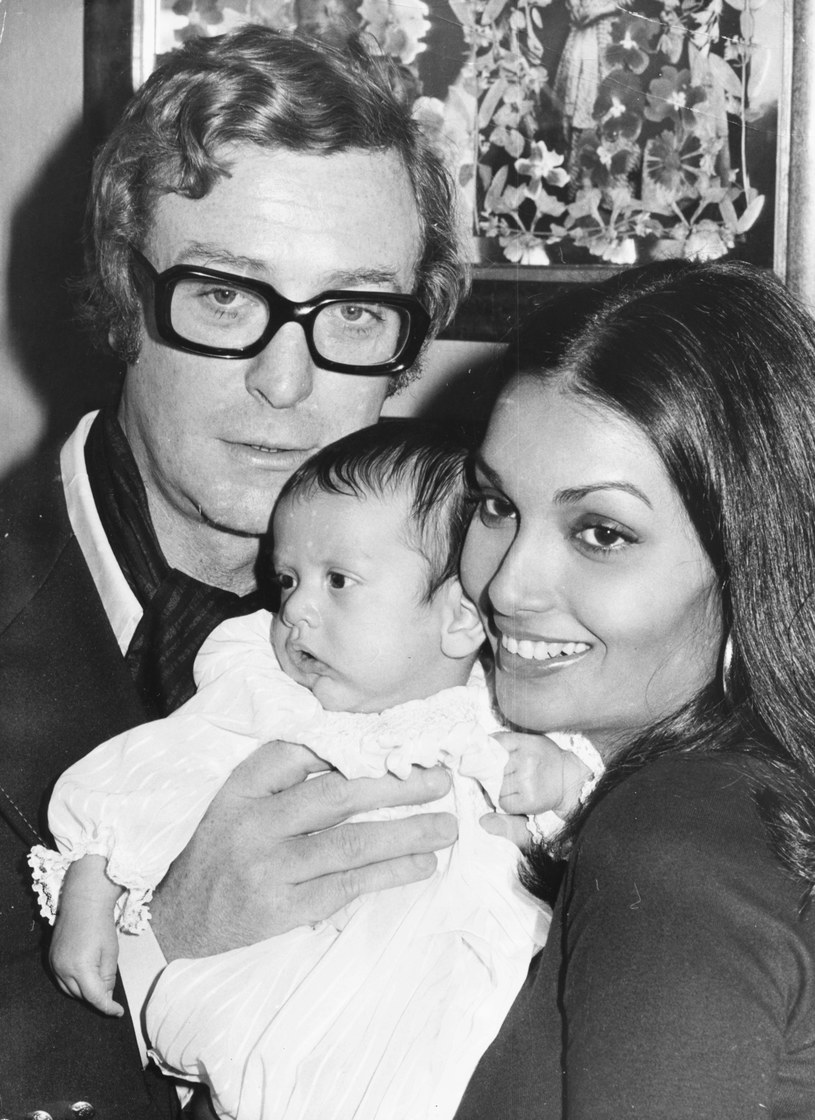 Michael Caine z Shakirą Baks i córką Natashą w 1973 roku /Hulton Archive /Getty Images