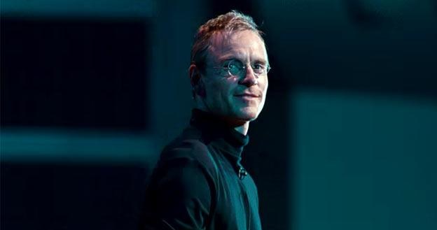 Michael Fassbender w filmie "Steve Jobs" /