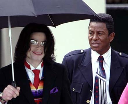 Michael Jackson i jego brat Jermaine: Uderzające podobieństwo /arch. AFP