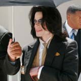 Michael Jackson przed sądem w Santa Maria /AFP