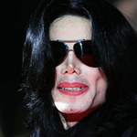 Michael Jackson umiera?