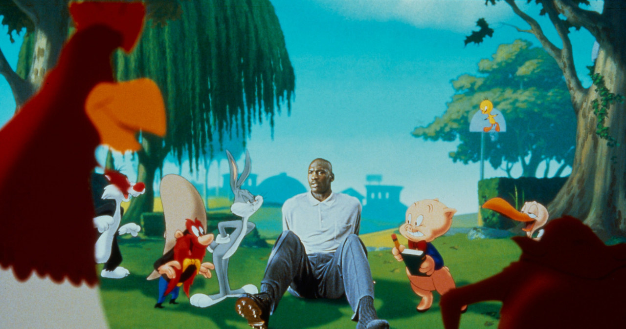 Michael Jordan w "Kosmicznym meczu" /Warner Bros/Courtesy Everett Collection /East News